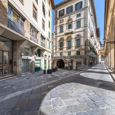 -ponte Vecchio View דירה פירנצה